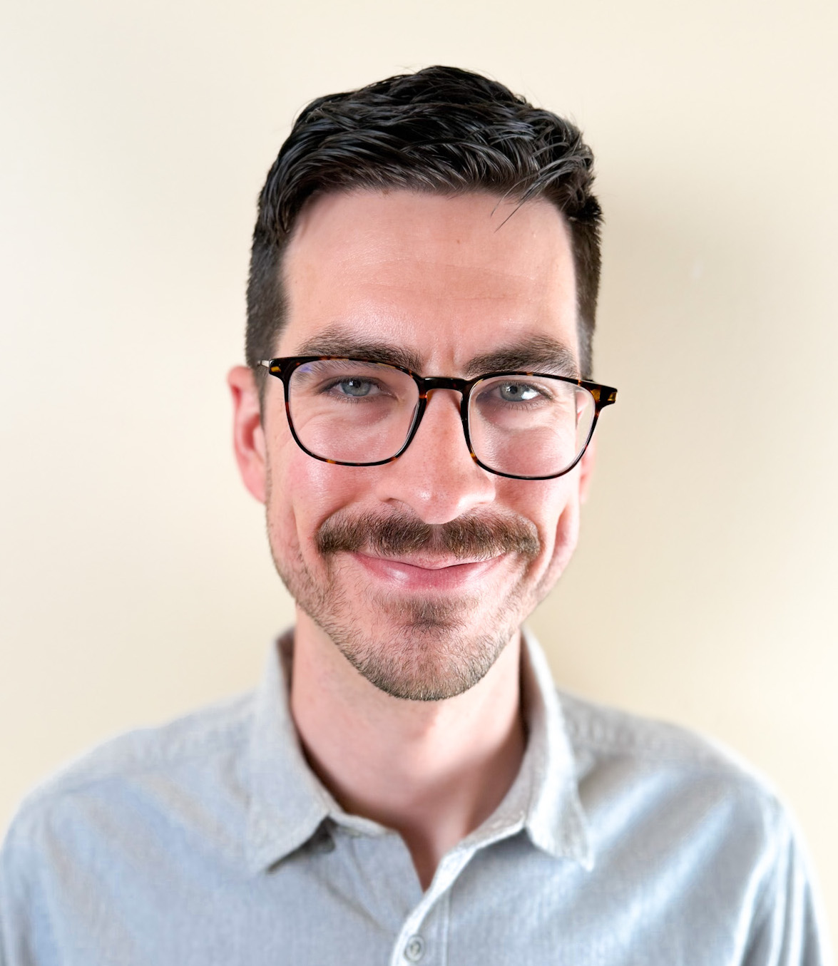 Portrait of Ian Holsteen